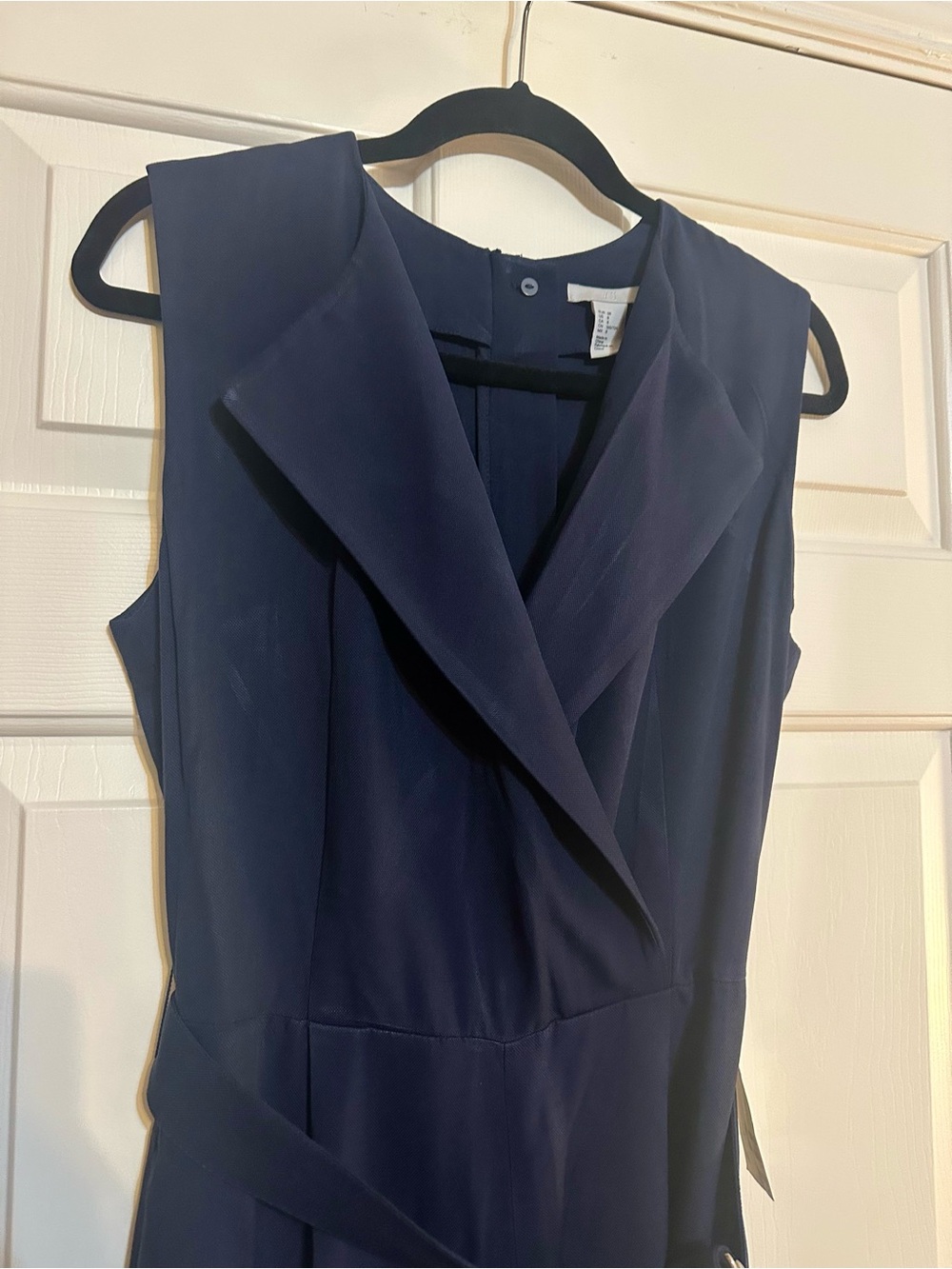 H&M Navy Belted Sleeveless Jumpsuit NWT Size 8 Cropped Tapered Leg - Picture 2 of 16